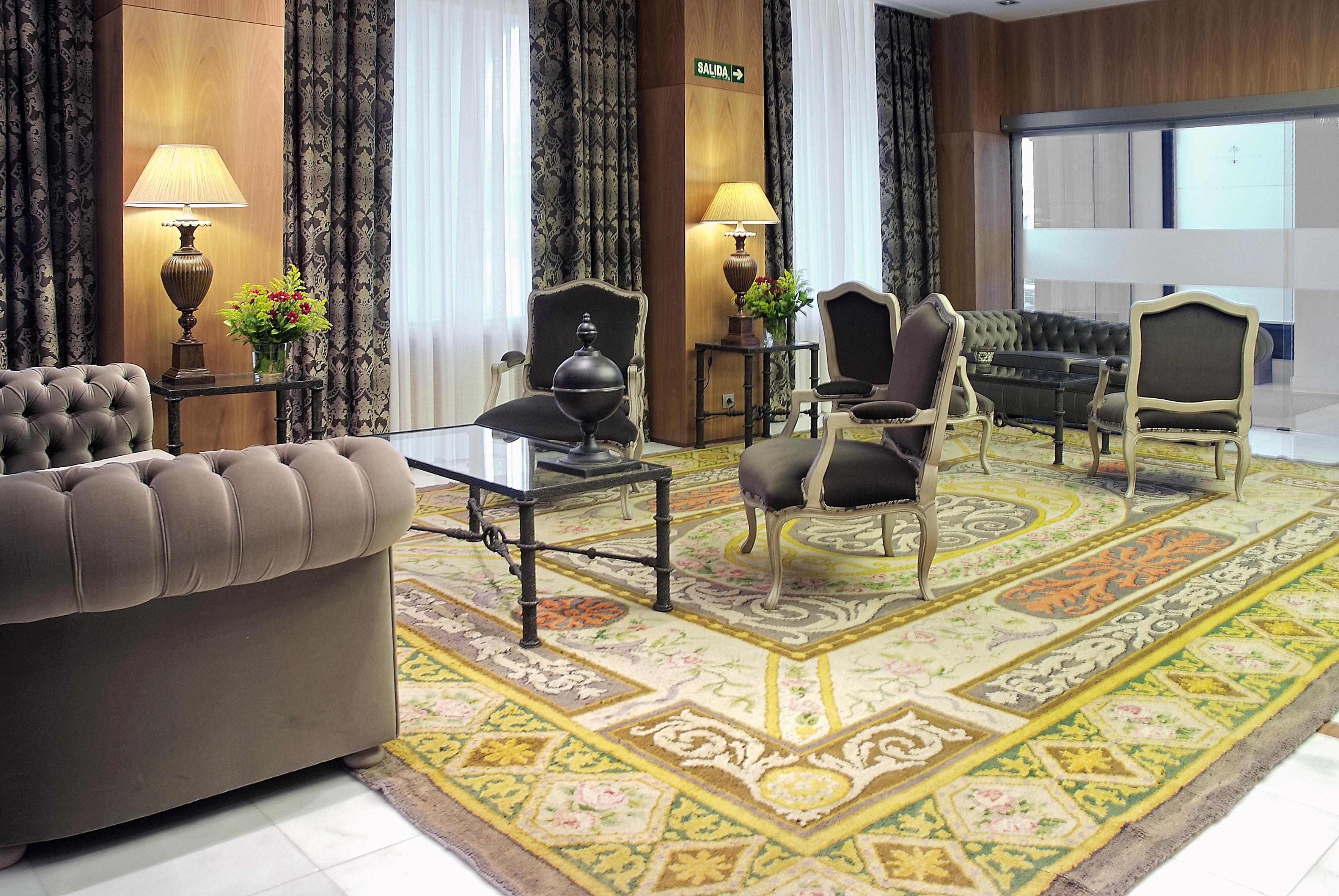 Gran Hotel La Perla Pamplona Exteriér fotografie A carpet in a hotel lobby