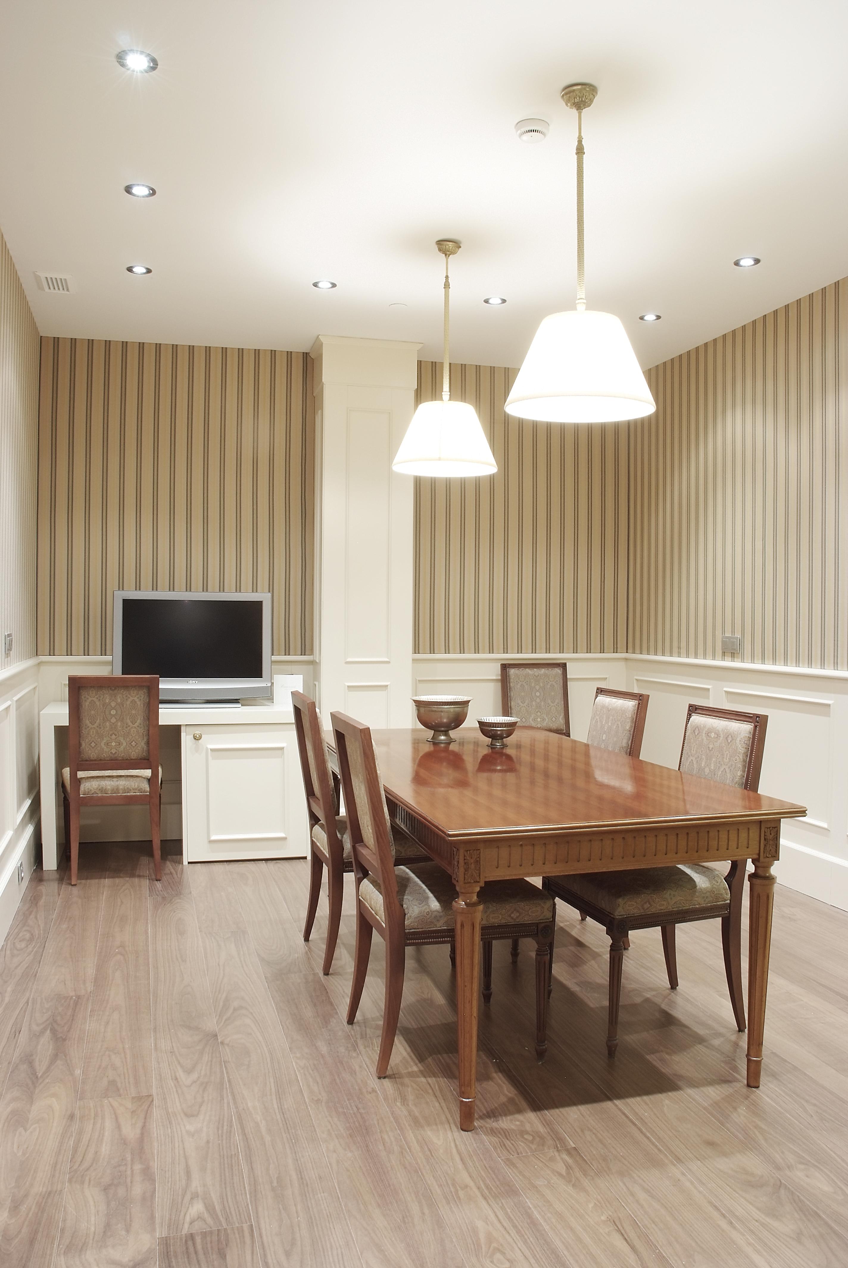 Gran Hotel La Perla Pamplona Exteriér fotografie A meeting room at the National Library of Scotland