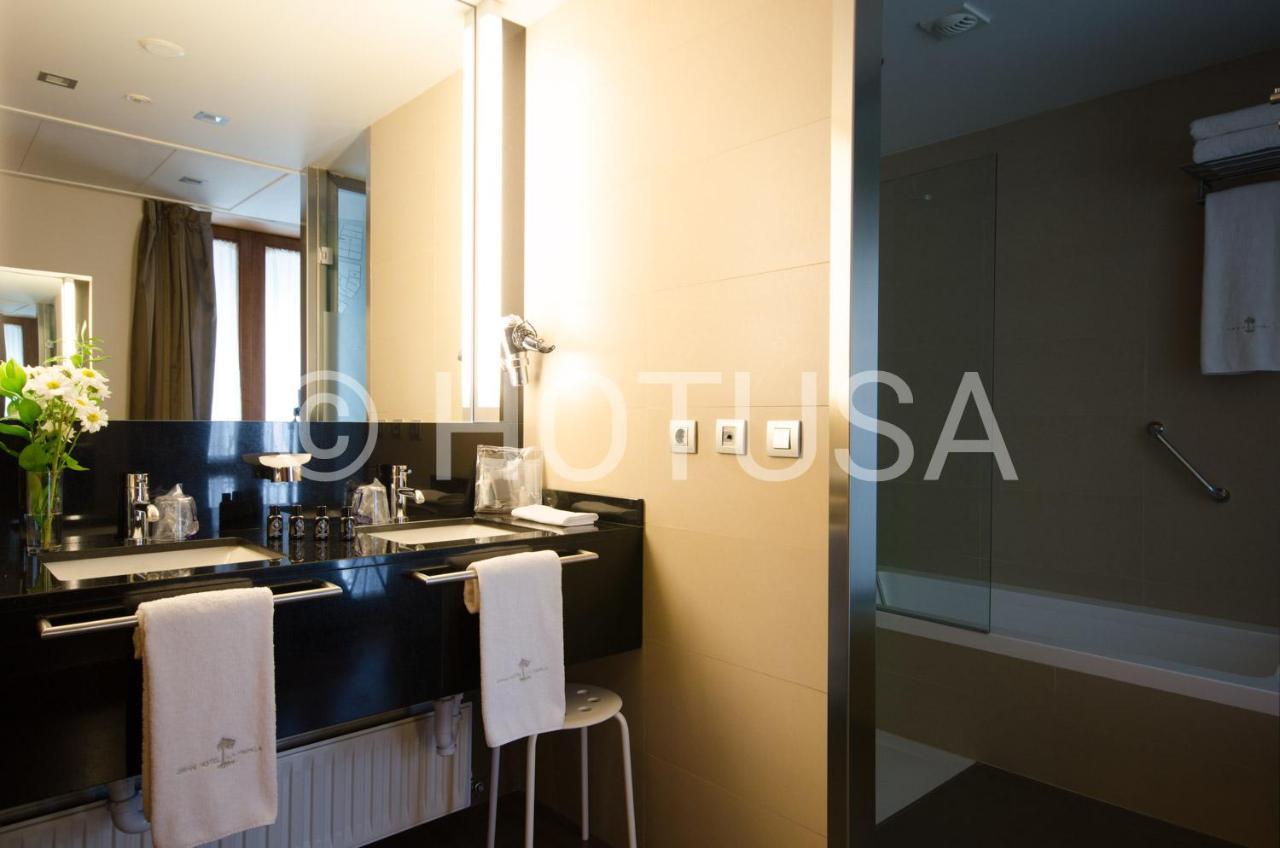 Gran Hotel La Perla Pamplona Exteriér fotografie Bathroom